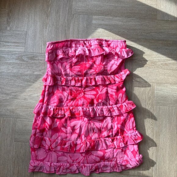 Pretty little thing strapless pink ruffle dress - Picture 4 of 4